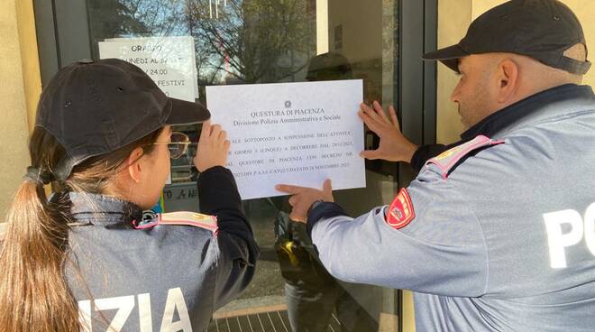 bar chiuso polizia farnesiana