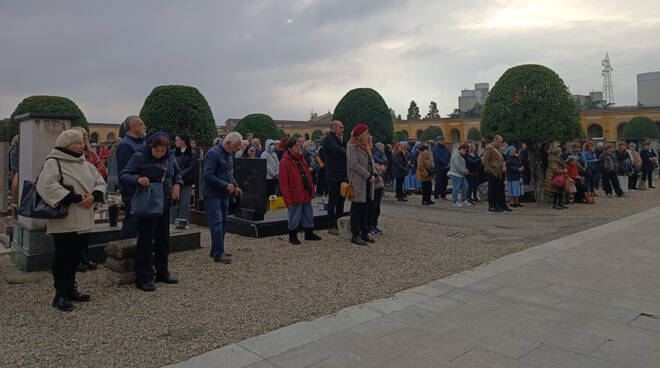 Commemorazione defunti al cimitero