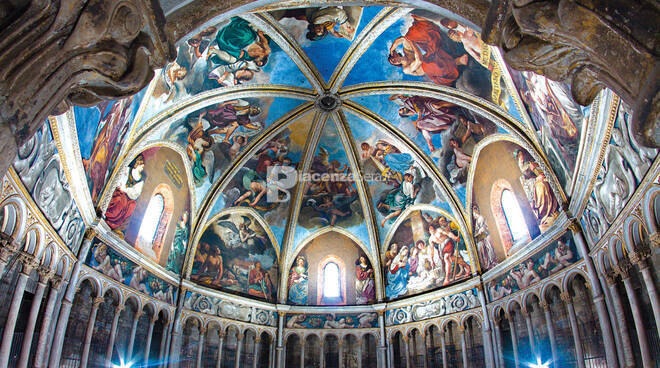 IL DUOMO DI PIACENZA E LA SALITA ALLA CUPOLA DEL GUERCINO