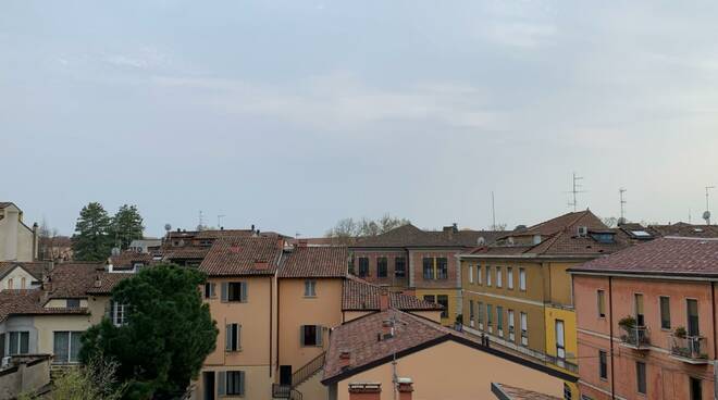 piacenza tetti case appartamenti (vista da ospedale)