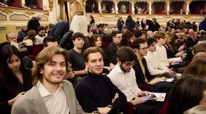 studenti a teatro